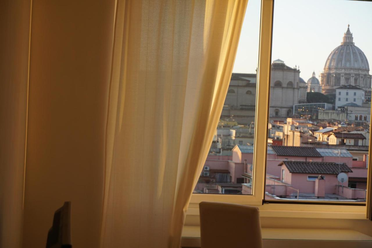 Panoramic View Of St. Peter Apartment Rome Exterior photo